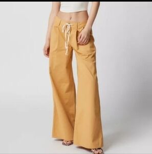 Urban Outfitters Laura Wide Leg Pleated Trouser Pants Women's SZ 6 Cotton casual
